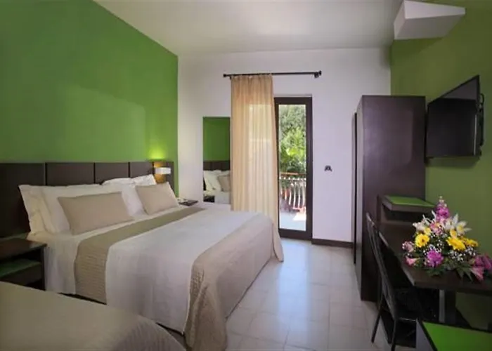 San Giovanni جيارديني ناكسوس