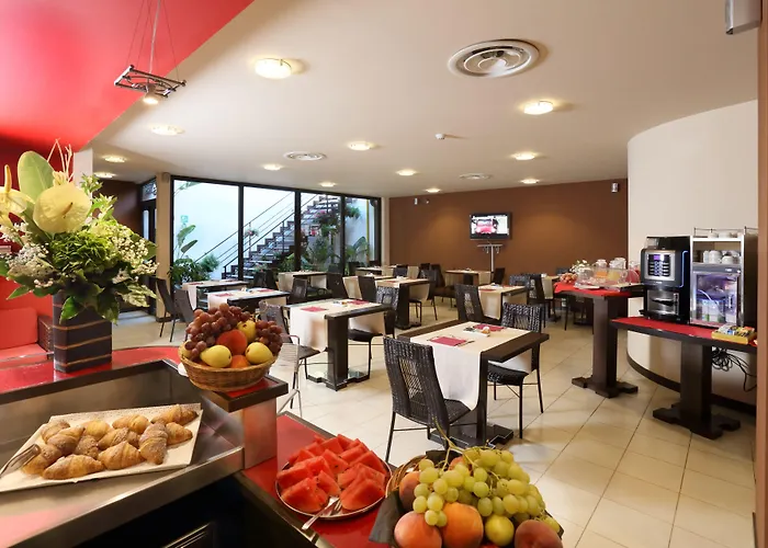 San Giovanni فندق 3*