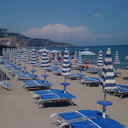 San Giovanni 3* Giardini Naxos