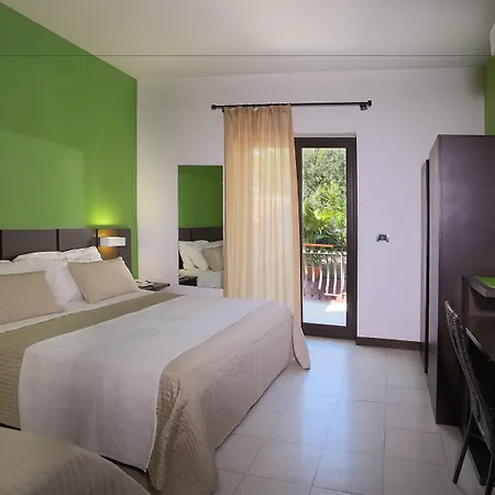 San Giovanni 3*