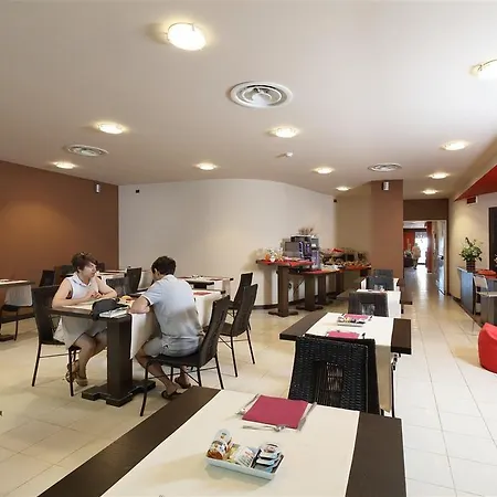 San Giovanni Otel